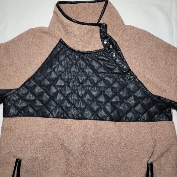 Abercrombie & Fitch Tan & Black Faux Leather Quilted Sherpa Fleece Pullover Sz L - Picture 7 of 11